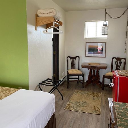La Kris Inn Bandon Kültér fotó